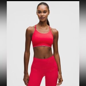NWT Lululemon ‘Flow Y Mid Support’ bra | size 6